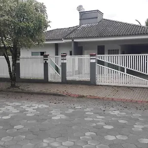 Quartos Aconchegantes.. Parque de Campismo Jaraguá do Sul